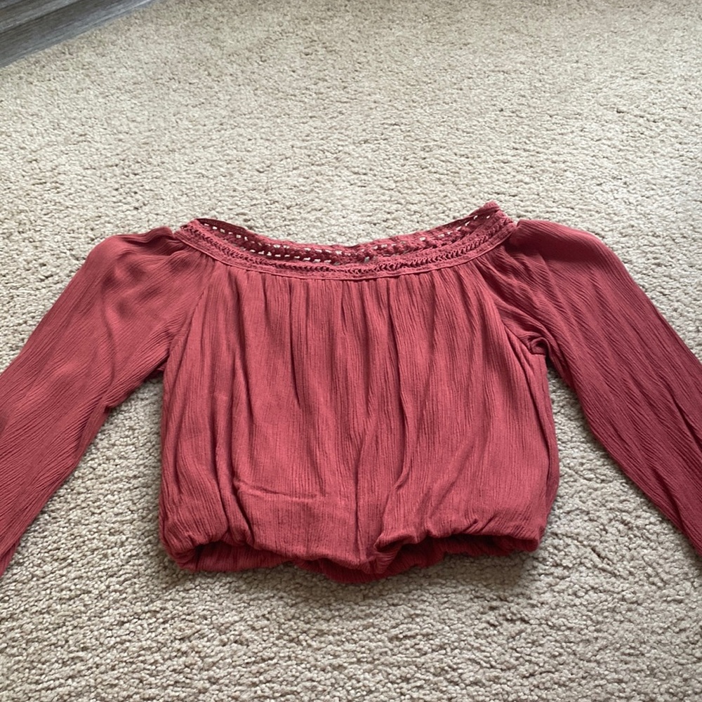 Lulus off the shoulder cropped top size medium in a burnt orange color